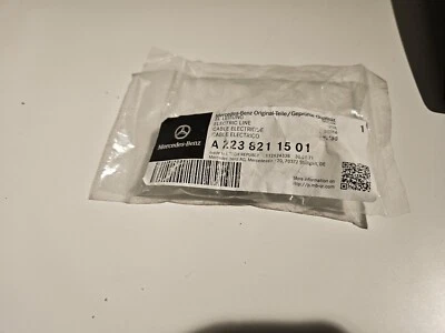 Genuine Mercedes-Benz Electrical Lead USB Adapter A2238211501 - Image 1 of 4