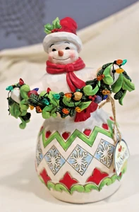 #51 Jim Shore Heartwood Creek Make the Season Bright Schneemann Figur #6002642 - Bild 1 von 5