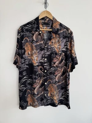 Camisa Allsaints “Kali” Manga Corta Floral Tigre Dragón Negra Grande/Relajada Foto 1 de 4