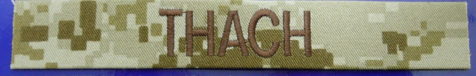 CINTA DE NOMBRE BORDADA MARPAT DESIERTO PERSONALIZADA USMC LETRAS DE VARIOS COLORES Velcro® Foto 1 de 1
