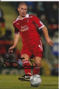 LEYTON ORIENT HANDSIGNIERTES BEN CHORLEY 6X4 FOTO 3. - Bild 1 von 1