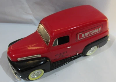 Banco de monedas Chevrolet Craftsman 1948 automotriz Liberty Classics camión de reparto Foto 1 de 4