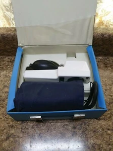 Vintage PiPeer Blutdruckmessgerät Blutdruck Manschette Kit und Etui Made in Japan - Bild 1 von 12
