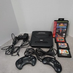 SEGA Genesis MK-1631 Console Bundle Lot w/ 4 Games 2 Controllers Tested& Works - Picture 1 of 16