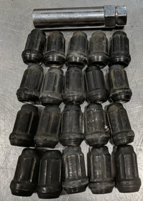 FORD FUSION SPORT 2010 SPLINE DRIVE LUG NUT BLACK SET 12MM X 1.5 SET OF 20 40 - Image 1 of 4