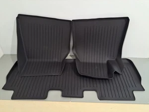 WeatherTech 1971212-00-A FloorLiner HP Fußmatten-Set für Tesla - Bild 1 von 10