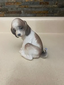 Lladro Gentle Surprise Figurine Puppy with Butterfly on Tail Glossy 6210 - Bild 1 von 9