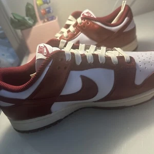 Nike W Dunk Low PRM Premium Vintage Team Red Women's Size 5.5 FJ4555-100 - Picture 1 of 8