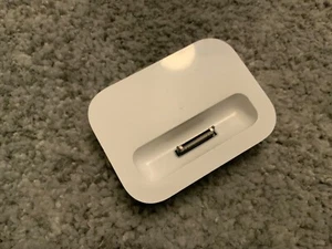 iPod Classic 3rd / 4th Generation Dock station (for 10/15/20GB) ref.250 - Picture 1 of 3