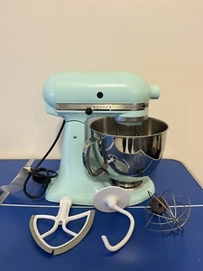 TEAL BLUE KITCHENAID KITCHEN AID ARTISAN MIXER MIT AUFSÄTZEN FUNKTIONIERT 325 WATT - Bild 1 von 6