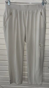 Chicos Talla 1 (8) Beige Pantalones Cortos Zenergy Bolsillos con Cremallera Elastizados Usados en Excelente Condición - Imagen 1 de 12