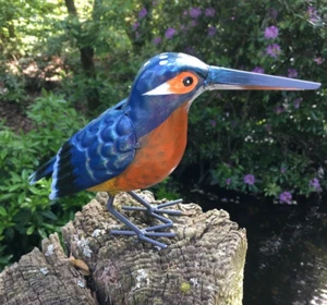 Hand Finished Metal Kingfisher Lifelike Garden Bird Ornament Gift Idea - Picture 1 of 6