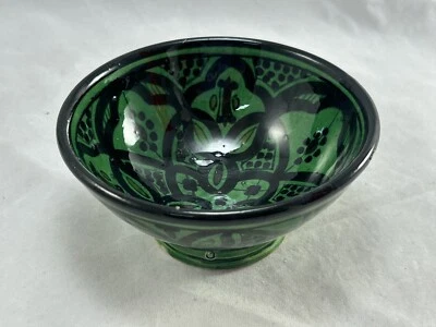VINTAGE hand painted SAFI MOROCCAN pottery green dip bowl - Image 1 of 4