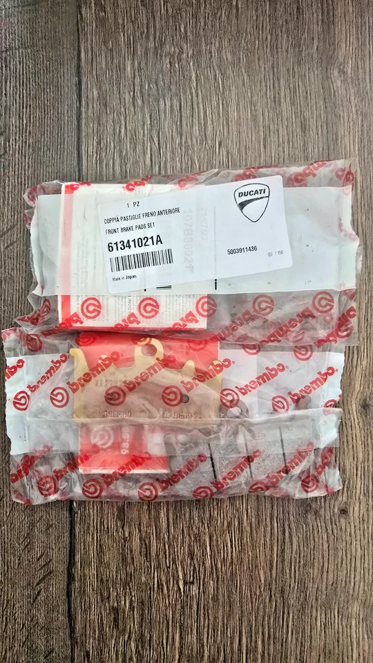 Ducati Front Brake Pads TWO PAIRS | PANIGALE DIAVEL MONSTER SCRAMBLER 61341021A — 第 1/1 张图片