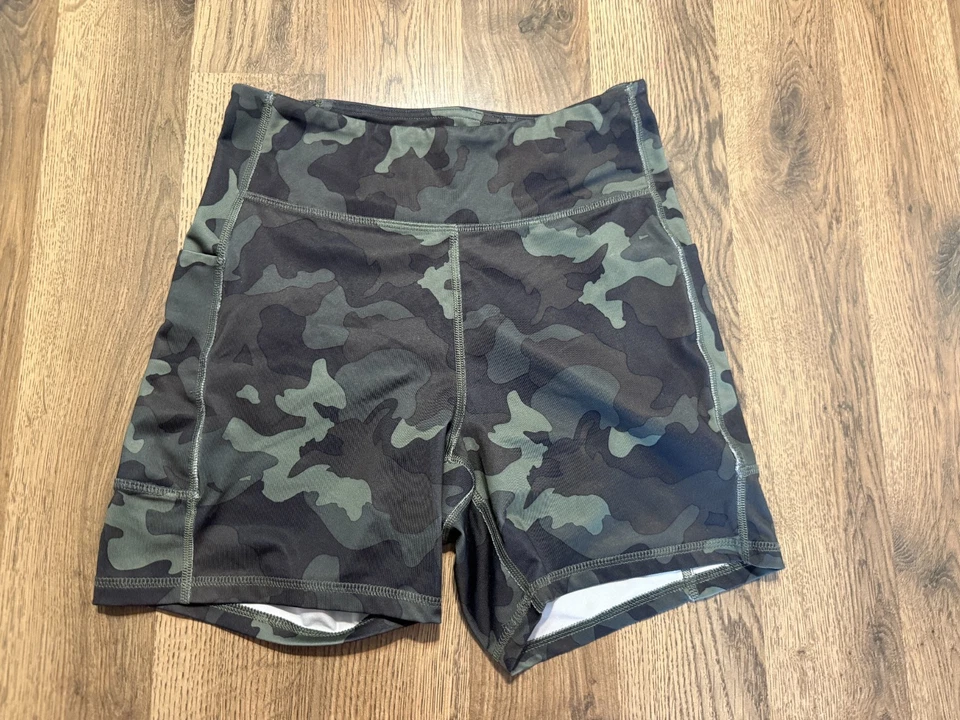 Pantalones Cortos Tek Gear Equipo de Entrenamiento para Mujer Medianos Verdes Negros Camuflaje Bicicleta Foto 1 de 4