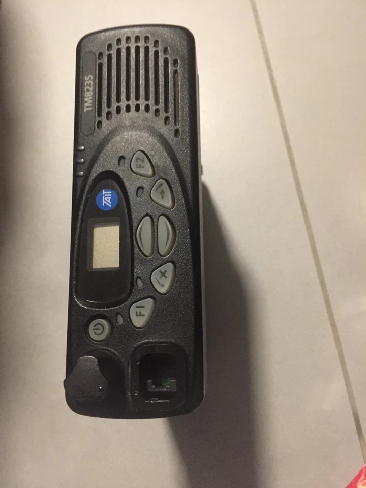 tait Tm8200 prog uhf 450 to530mhz fitted Tm8235head w cradle,power lead mic vgwc - image 1 of 1