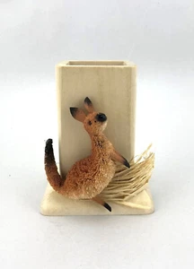KANGAROO PENCIL POT Animal Bristlebrush Office Stationery Souvenir Australian To - Bild 1 von 2
