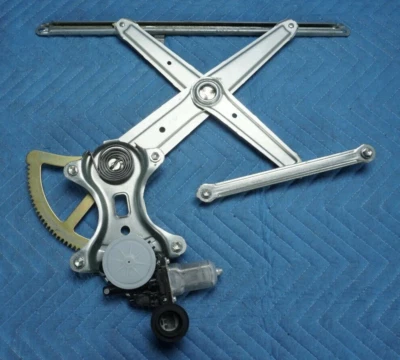 Мотор окна передней водительской двери Lexus GX470 с регулятором 2003-2009 OEM - Изображение 1 из 4