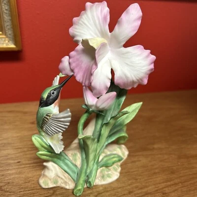 Masterpiece Bone China By Homco Hummingbird And Flowers 1985 - Image 1 of 4