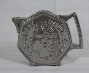 2002 PAUL CARDEW LIMITED EDITION #1575 COLLECTORS CLUB 50 PENCE TEAPOT NEW - Picture 1 of 7
