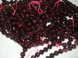 - Drahtgelochte Hartsteine - GRANAT Kugel 4 mm 92-96 St. ca. - Bild 1 von 1