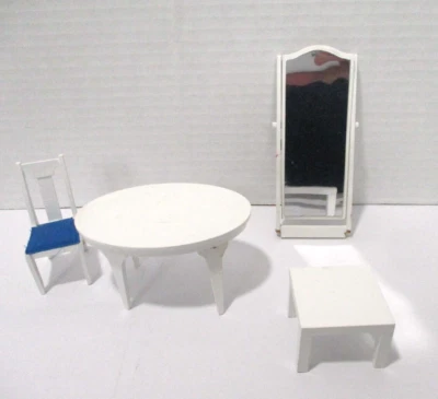Silla blanca original Lundby vintage para casa de muñecas 2 mesas y espejo alto años 70 LEER Foto 1 de 4