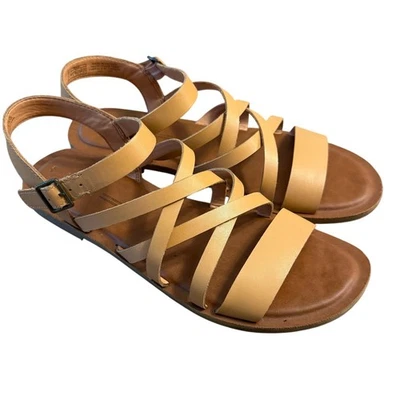 Sandalia TOMS Para Mujer Sephina Sandy Beige Cuero Tirantes Gladiador Hebilla Talla 8 Foto 1 de 4