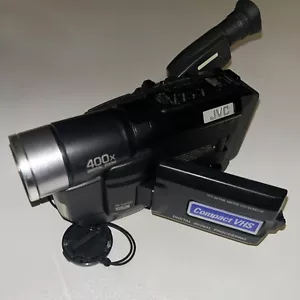 JVC GR-AXM230U VHS-C Camcorder Untested - Parts Or Repair No Charger - Picture 1 of 8