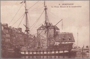HONFLEUR 14 Voilier Vieux Bassin La LIEUTENANCE CPA écrite à M le Curé 22-9-1931 - Imagen 1 de 2