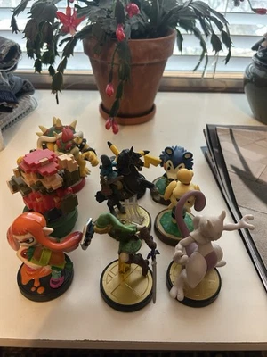 Lote Amiibo de 9 Bowser, Mario, Link, Pokémon, Animal Crossing Foto 1 de 4