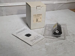 Love 16L2030 Microprocessor Based Temperature / Process Limit Controller, Dwyer - Picture 1 of 11