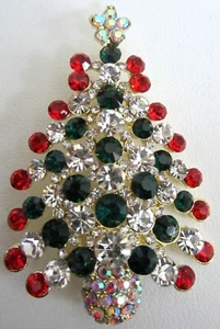 CHRISTMAS TREE BROOCH PIN BEAUTIFUL RED, GREEN, CRYSTAL & AURORA RHINESTONE - Picture 1 of 3