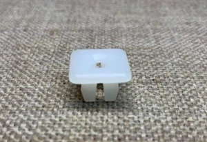 50 Auveco 8435 Ap8435 Nylon Nuts, #14 Screw Size - Foto 1 di 2