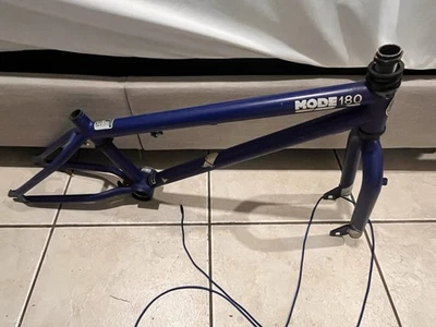 Cuadro Mongoose años 2000 solo BMX 20” bonito azul estado sólido - modo 180 Foto 1 de 4