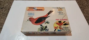 KIT PINTURA POR NÚMERO BACHMANN AVES DEL MUNDO VINTAGE TANAGER ESCARLATA 9003-100 - Imagen 1 de 3