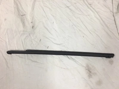 Cinturón de puerta delantera derecha Lexus NX200t 300t 2015-2021 tira meteorológica 68171-78010 Foto 1 de 4