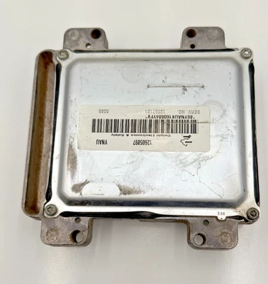 22A111 Chevrolet GMC Silverado Sierra Suburban ECM  12605897  YNAU B201-02 Foto 1 de 4