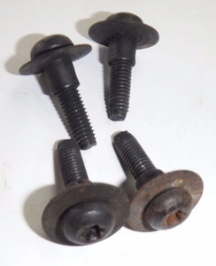 Jeep Wrangler TJ LJ 2003-2006 OEM SONIDO POD MONTAJE PERNOS TORNILLOS ALTAVOCES PODS - Imagen 1 de 1