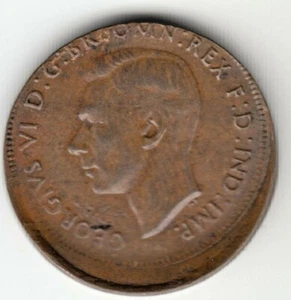 1 ONLY 1943 HALFPENNY 1/2d LARGE MISSTRIKE GRADES EF BEAUTIFUL EXAMPLE - Picture 1 of 8