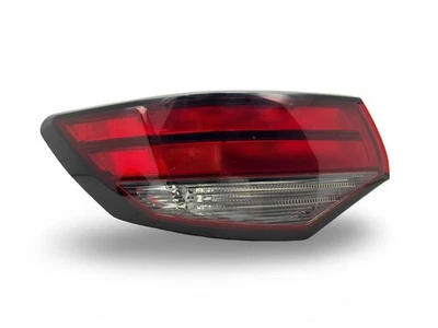 2020 - 2024 年日产 Sentra 左侧尾灯四分之一面板安装无灯 — 第 1/4 张图片