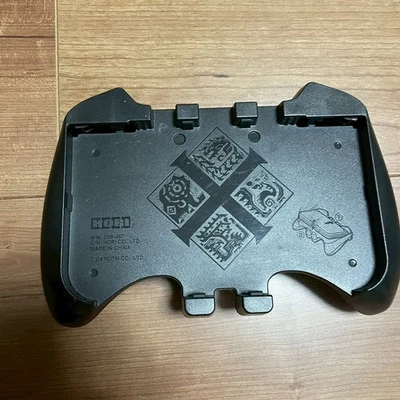 Hori Monster Hunter Cross X Hunting Gear Grip Pad for Nintendo New 3DS XL LL - Image 1 of 2