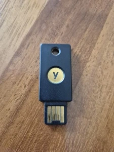 Yubico Yubikey 4 - Usb-a, Two Factor Authentication Security Key, Black - Bild 1 von 1