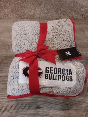 University of Georgia Bulldogs 50" x 60" Frosty Fleece Sherpa Throw/Blanket NCAA - Image 1 of 4
