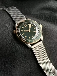 Custom James Bond No Time To Die Black Watch 42mm 007 men 300M Diver automatic - Picture 1 of 5