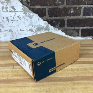 MOTOROLA TRBO XPR6550 XPR 6550 UHF 403-470 MHz AAH55QDH9LA1AN (NEW IN BOX) - Zdjęcie 1 z 4
