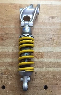 Amortiguador y pivote Ducati Monster S2R 800 1000 S4R S4RS 37210032A Foto 1 de 4