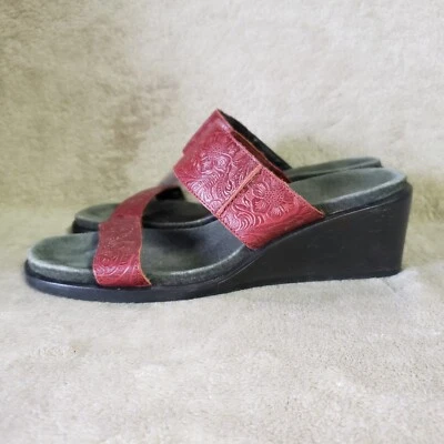 Sandalias de cuña Rockport de cuero rojo con dos correas para mujer talla 6,5 M Foto 1 de 4