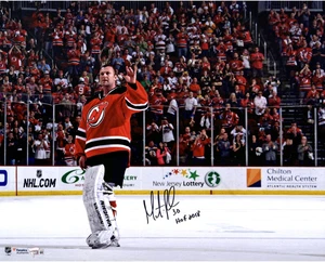 Martin Brodeur NJ Devils Signed 16 x 20 Saluting Crowd Photo & "HOF 2018" Insc - Picture 1 of 1