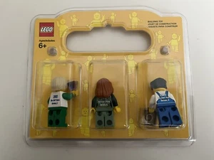 LEGO Store Grand Opening Minifigure Set 852766 Gurnee IL 2013 - Picture 1 of 2
