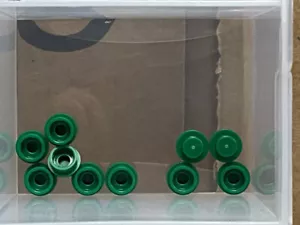 LEGO Parts - Green Plate, Round 1 x 1 - No 4073 - QTY 10 - Picture 1 of 1